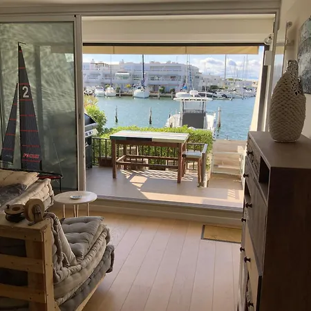 Apartment Marina Avec Son Bateau